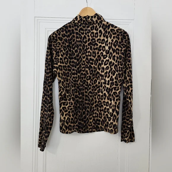 J Crew J Crew New feather jersey turtleneck in leopard print, size L. Worn once. - Picture 5 of 7